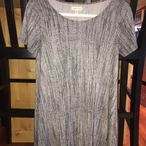 line pattern mini dress